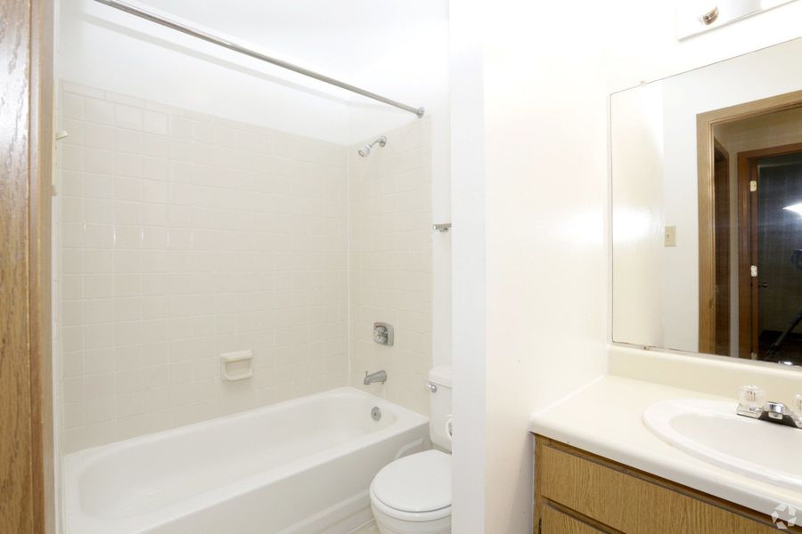 Townhouse — photo 2